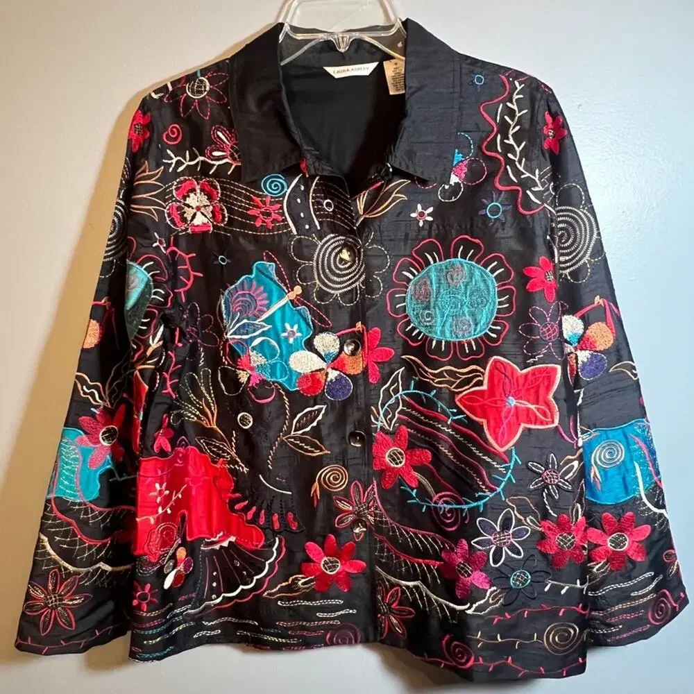 LAURA ASHLEY  Silk Floral Embroidered Women's Jacket or Top SZ M